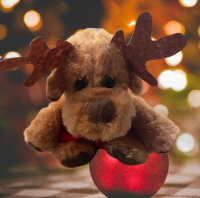 Adventskalender aus Filz – Weihnachtsbaum mit Klett-Motiven (120 x 93 cm) mit bereits 12 Geschenken & 1 x Plüsch Elch SE7EN