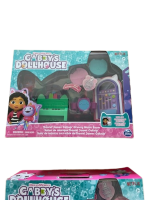 Musikzimmer mit süßem Klavier &...